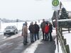 Mitglieder der Miehlener SPD mit MdL Frank Puchtler beim Ortstermin in der Aftholderbacher Straße.